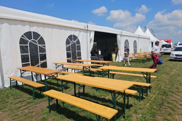 Veľkoplošné eventové stany