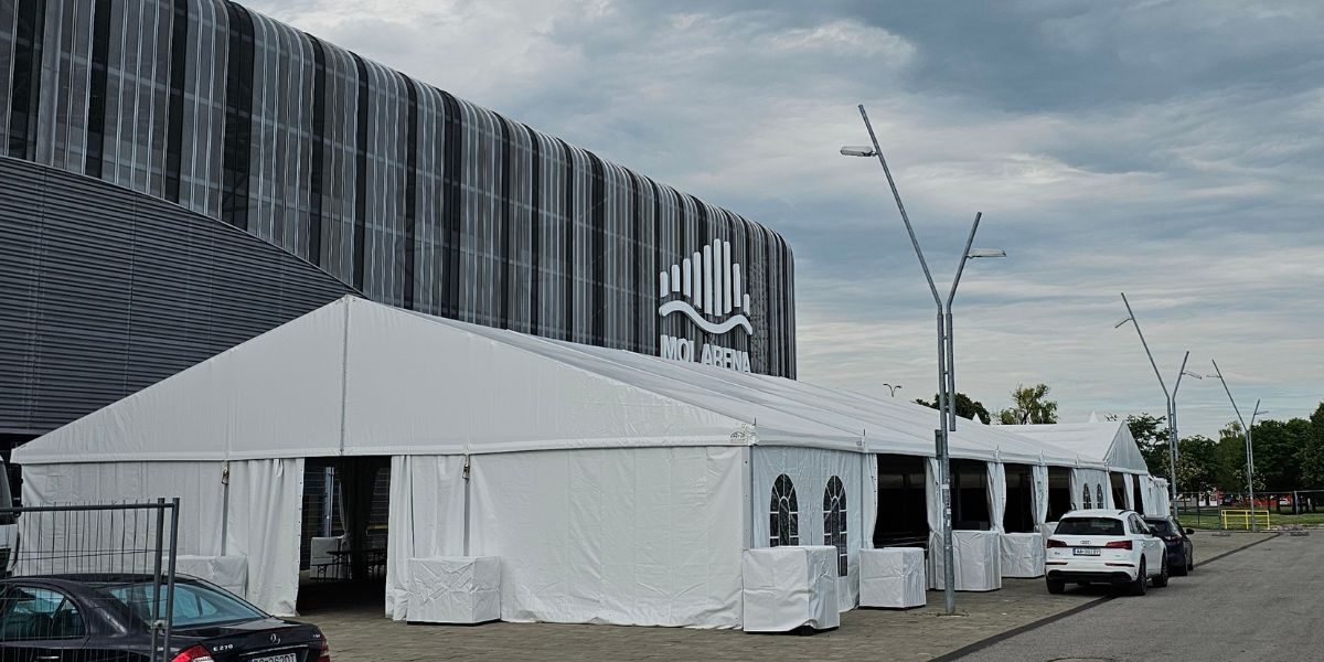 Veľkoplošné eventové stany